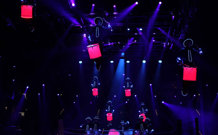 FLYING DRUMMING